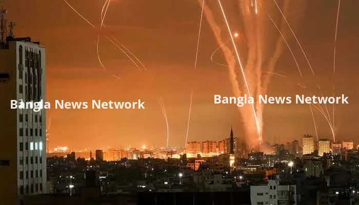 মুহুর্মুহু রকেট হামলায় কাঁপছে ইসরাইল