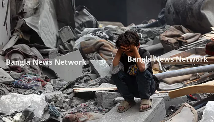 গাজায় হাসপাতালে ইসরায়েলি বাহিনীর অতর্কিত হামলা