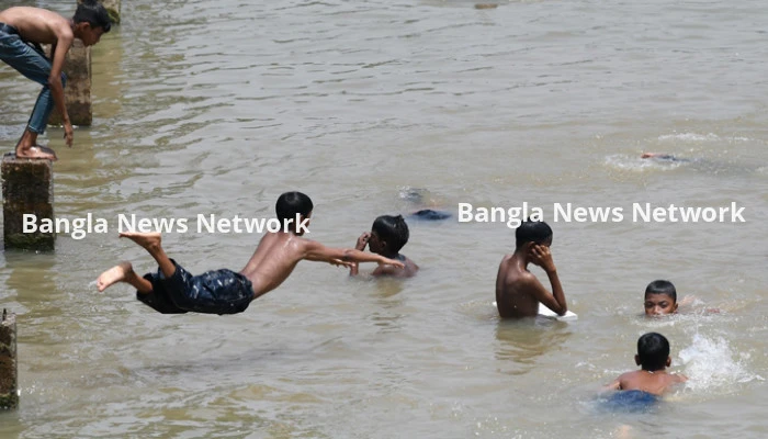 সারাদেশে আরও তিন দিনের হিট অ্যালার্ট জারি