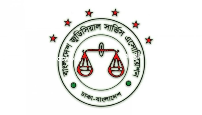 বিচারকদের কলম বিরতি প্রত্যাহার, করবেন কালো ব্যাজ ধারণ