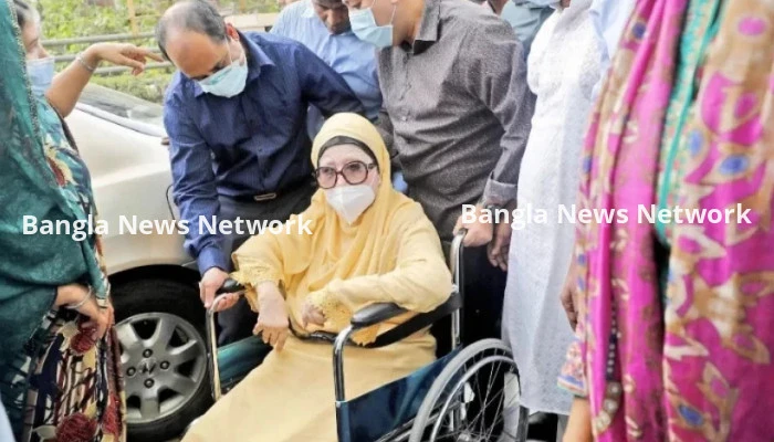 খালেদা জিয়ার কেবিনে প্রবেশের চেষ্টা, এক যুবককে পুলিশে দিলো কর্তৃপক্ষ