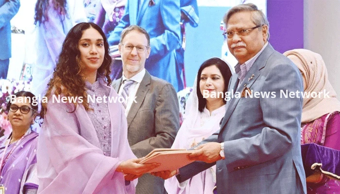 খালেদা জিয়ার মরণোত্তর পুরস্কার নিলেন নাতনি জাইমা রহমান