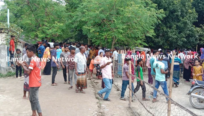 মেহেরপুরে জমি সংক্রান্ত বিরোধ, বোন ও ছোট ভাইয়ের স্ত্রীকে কুপিয়ে হত্যা
