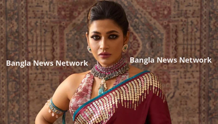 ‘বাইরে জীবন সহজ, কিন্তু ভেতরে নীরবে ভাঙাগড়া চলে’