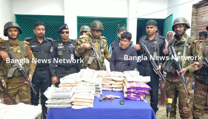 মেহেরপুরে অস্ত্র, গুলি, সরকারি মালামালসহ ইউপি সদস্য গ্রেপ্তার