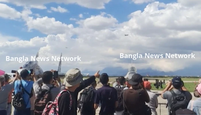 উত্তেজনার মাঝেই ভেনেজুয়েলায় সামরিক বিমান প্রদর্শনী
