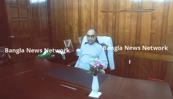 প্রথমবার জাতীয় সংসদের নিজ অফিসে মির্জা আব্বাস