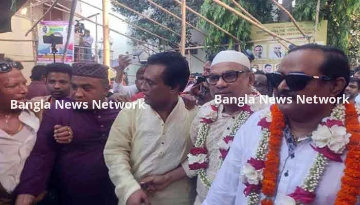 শিল্পী সমিতিতে বিজয়ের হাসি মিশা-ডিপজল প্যানেল