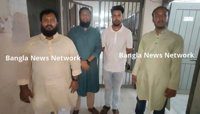 মোহাম্মদপুরে ‘সমন্বয়ক’ পরিচয়ে চাঁদাবাজিকালে আটক ৫