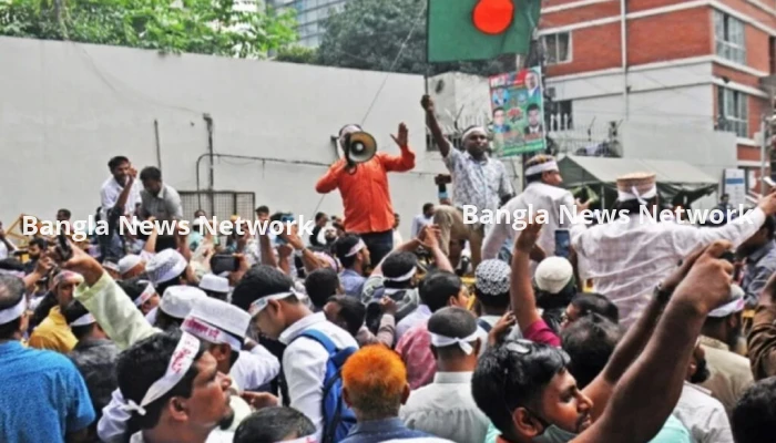 ২য় দিনের মত কর্মবিরতি চলছে এমপিওভুক্ত শিক্ষকদের, আজ ‘মার্চ টু সচিবালয়’ কর্মসূচি