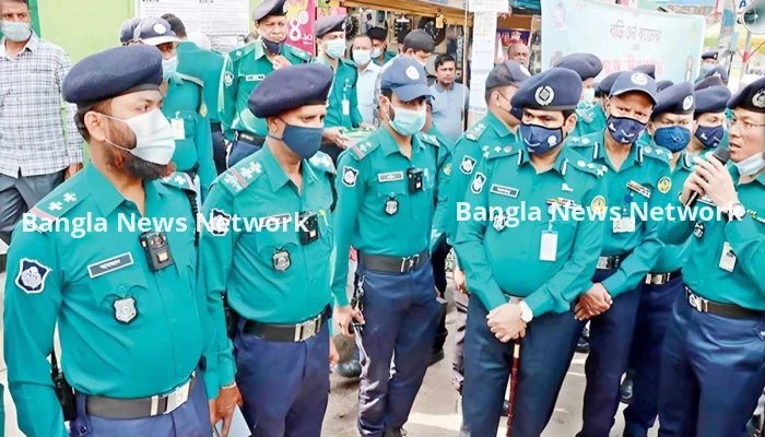 জাতীয় নির্বাচন: পুলিশের জন্য ৪০ হাজার বডি ক্যামেরা ক্রয়ের পরিকল্পনা