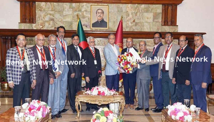 ন্যায়বিচার নিশ্চিত করতে আইনজীবীদের সর্বোচ্চ সহযোগিতার আহ্বান রাষ্ট্রপতির