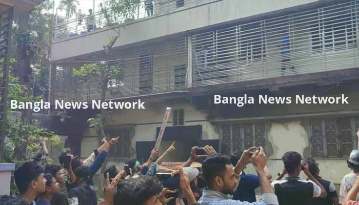 ওবায়দুল কাদেরের বাড়িতে হামলা-ভাঙচুর