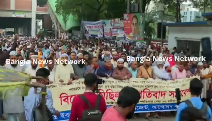 ১৮তম দিনে গড়ালো ইবতেদায়ী মাদরাসা শিক্ষকদের আন্দোলন
