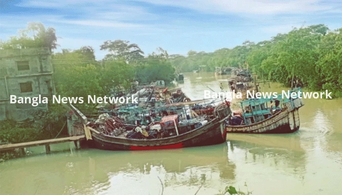 সাগর থেকে খালি ফিরছে একের পর এক ট্রলার