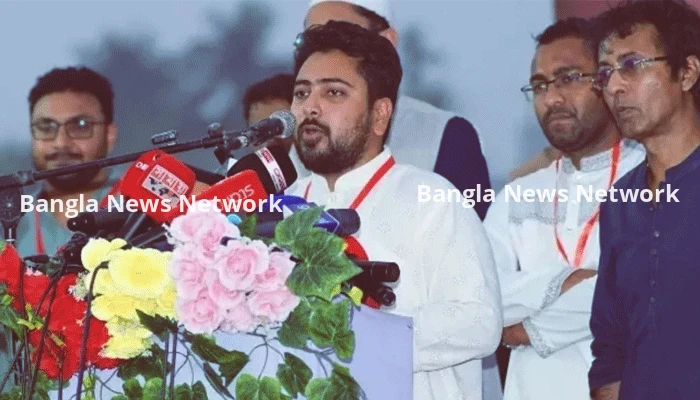 সংসদে নতুন রাষ্ট্রপতি নির্বাচনের আয়োজন করতে হবে: নাহিদ ইসলাম