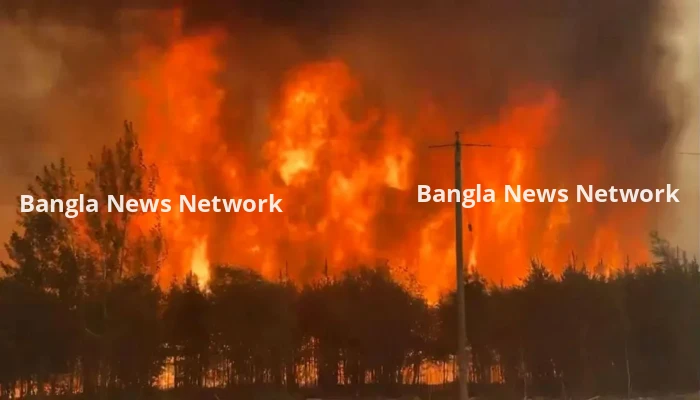 কানাডায় দাবানলের প্রকোপে বিমানে করে সরিয়ে নেয়া হচ্ছে মানুষকে