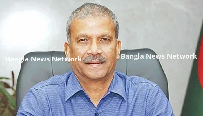 তারেক রহমান কেন আসছেন না, এ নিয়ে মন্তব্য-প্রশ্ন অরুচিকর: আইন উপদেষ্টা