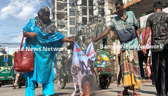 রাজশাহীতে তিন উপদেষ্টার অপসারণের দাবিতে রাজপথে রাবি মহিলাদল নেত্রী