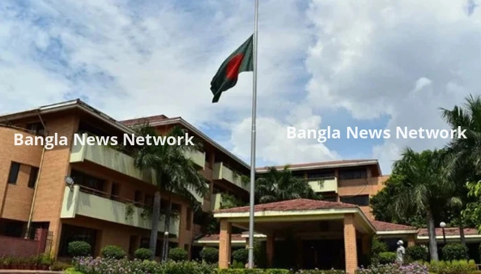 দিল্লিতে বাংলাদেশ হাইকমিশনের সামনে উগ্র ডানপন্থিদের বিক্ষোভ, বাংলাদেশ বিরোধী স্লোগান