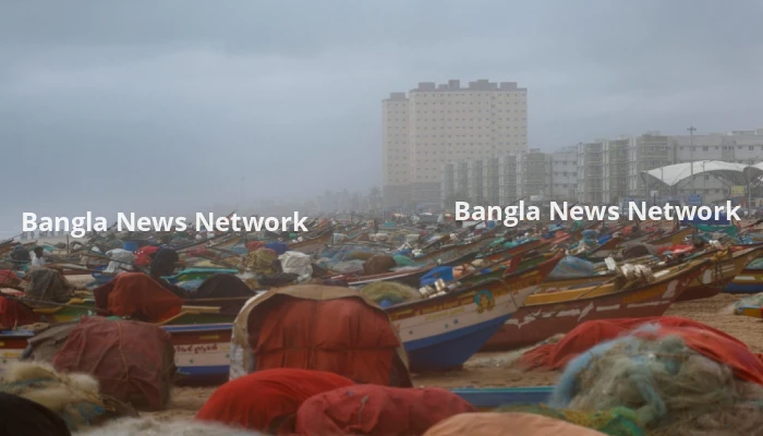 ভারতের তিন রাজ্যে রেড অ্যালার্ট জারি, ফ্লাইট বাতিল