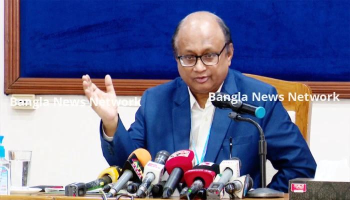 শেখ হাসিনাকে ফেরাতে রেড নোটিশ জারির পদক্ষেপ নেয়া হয়েছে: দুদক চেয়ারম্যান