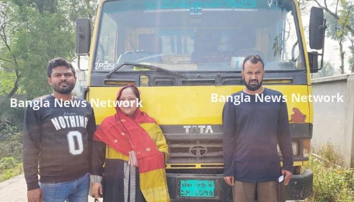 বেনাপোল থেকে চুরি হওয়া কাভার্ডভ্যান মংলা বন্দর থেকে উদ্ধার