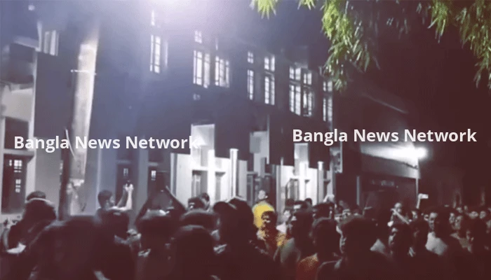 মধ্যরাতে উত্তাল চুয়েট, উপাচার্য ভবনে তালা
