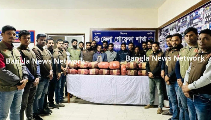 সিরাজগঞ্জে ৪ মন গাঁজাসহ গ্রেপ্তার ৪