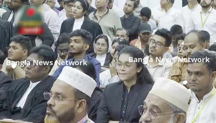 রায় শুনতে আন্তর্জাতিক অপরাধ ট্রাইব্যুনালে একই কাতারে ছাত্রনেতারা