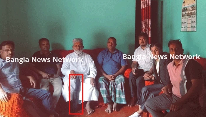 শটগান হাতে অসুস্থ কর্মীকে দেখতে গেলেন বিএনপি নেতা