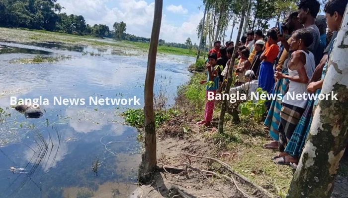হাতীবান্ধায় নদীতে ভাসছে অজ্ঞাত যুবকের লাশ
