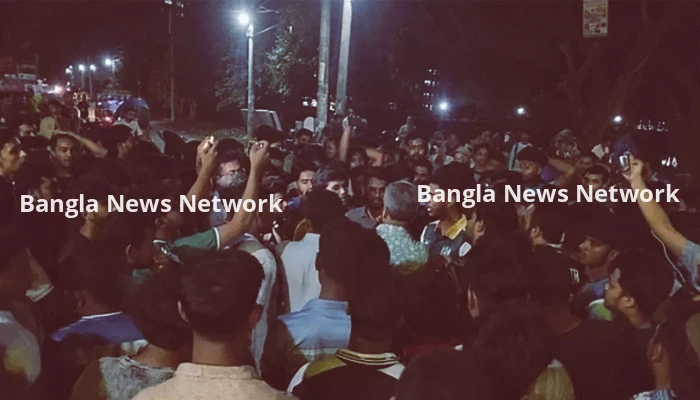 হালিমে মাছি পাওয়ায় হোটেল কর্মচারীকে বাটি ছুড়ে মারলেন জাকসু নেতা