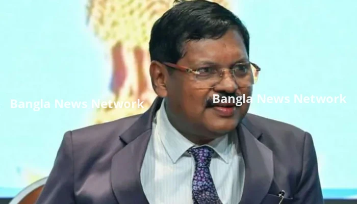 ভারতে প্রধান বিচারপতির দিকে জুতা ছুড়ে মারলেন আইনজীবী