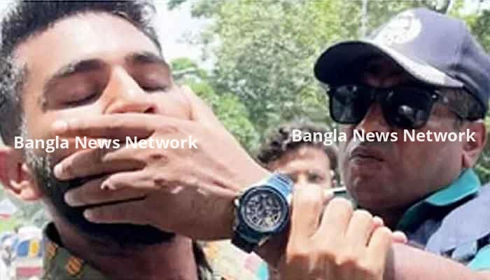 শিক্ষার্থী  নাহিদুল ইসলামের মুখ চেপে ধরায় বরখাস্ত সেই পুলিশ অফিসার