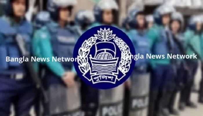 বদলে যাচ্ছে পুলিশের ইউনিফর্ম–লোগো, কর্মবিরতি প্রত্যাহারের সিদ্ধান্ত