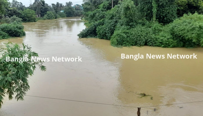 বিপৎসীমার ওপরে ৫ নদীর পানি, ধেয়ে আসছে বন্যা