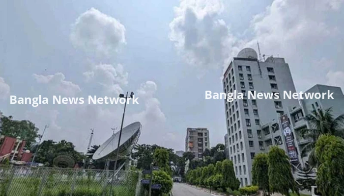 আংশিক মেঘলা থাকবে ঢাকার আকাশ, হতে পারে হালকা বৃষ্টি
