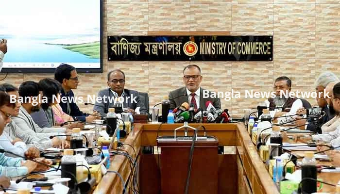 চলতি অর্থবছরে পণ্য ও সেবা রপ্তানির লক্ষ্য ৬৩.৫ বিলিয়ন ডলার: বাণিজ্য সচিব