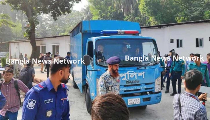 ট্রাইব্যুনালে হাজির করা হলো আনিসুল-দস্তগীর-মেননসহ ১৬ জন আসামিদের