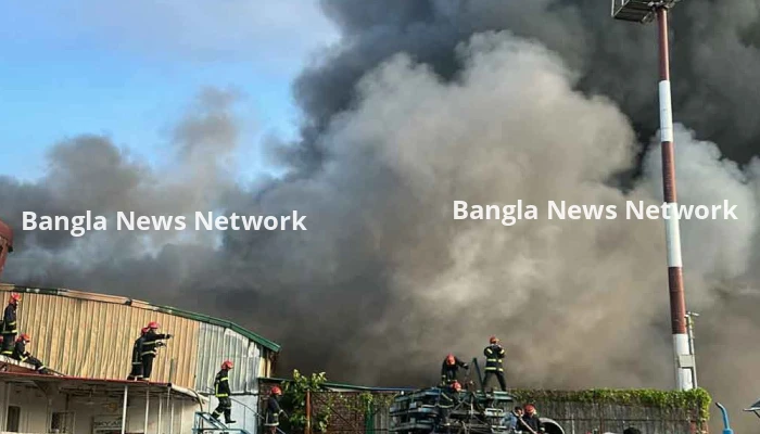 ‘আমরা একটা ইমার্জেন্সি হ্যান্ডল করছি, আমাদের সহযোগিতা করুন’