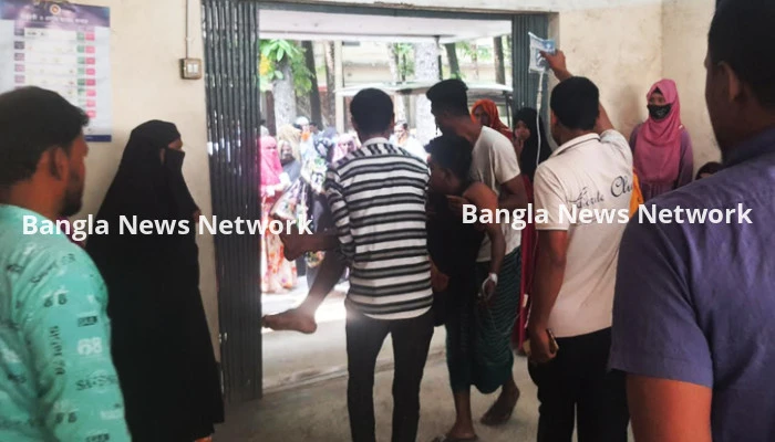 ঘুমন্ত স্বামীর পুরুষাঙ্গ কেটে নিয়ে পালালেন স্ত্রী