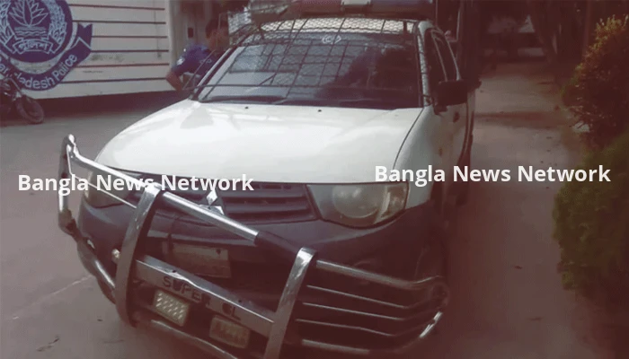 স্কুল থেকে ছাত্রী অপহরণের চেষ্টাকালে নারী আটক: উদ্ধারে গিয়ে জনতার হামলায় আহত ৪ পুলিশ
